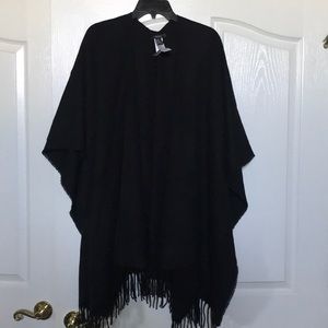 Women’s Black Knit Shawl